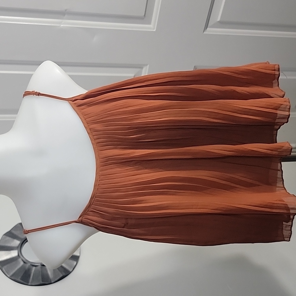 Pleated  Hippie  Summer Friendly Flowing Lightweight Halter Top Size Small
